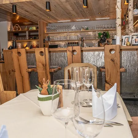 ペンション トロヤホーフ ゲストハウス ハイリゲンブルート