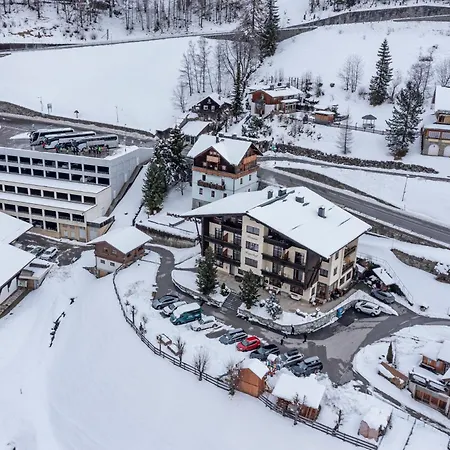 Trojerhof Guest house 3*