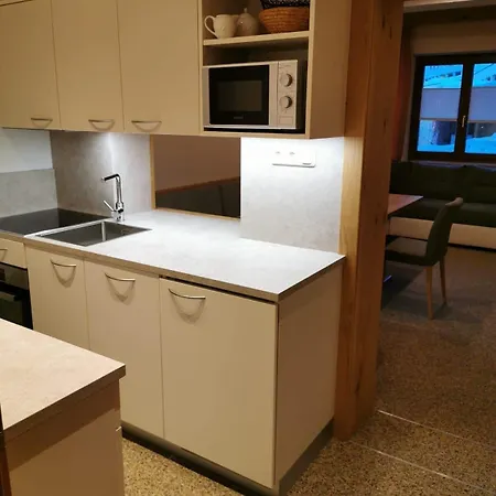 Trojerhof בית הארחה היליגנבלוט