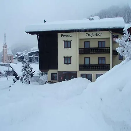 Guest house Trojerhof 3*