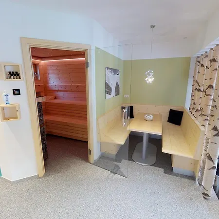 בית הארחה Trojerhof 3*