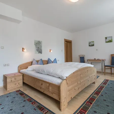 Guest house Trojerhof 3*