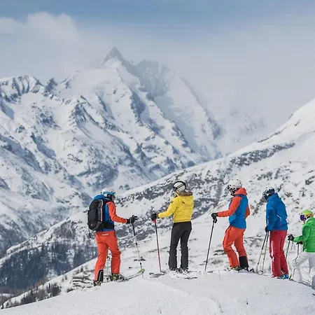 ペンション トロヤホーフ ゲストハウス