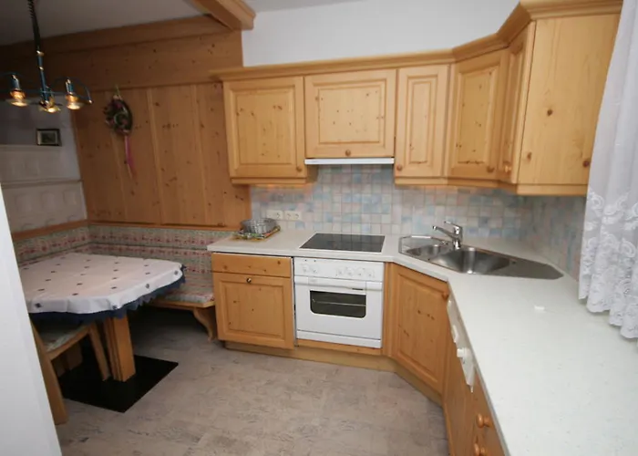 Guest house Trojerhof 3*