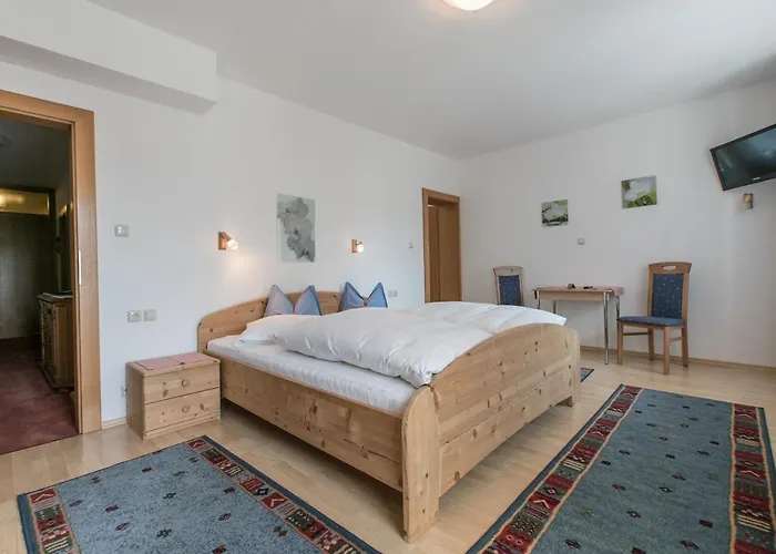 Guest house Trojerhof 3*